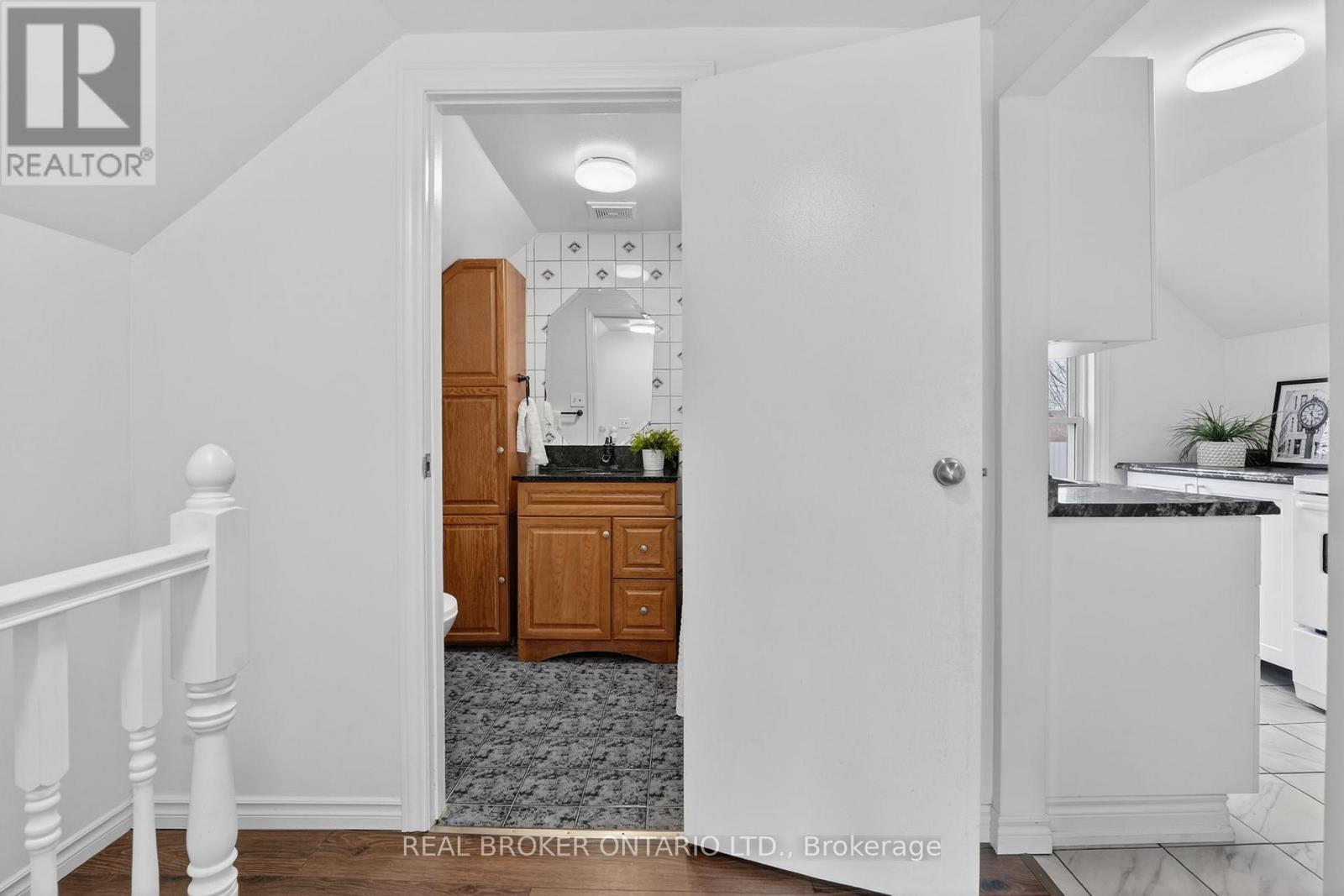 3 Beatty Avenue, Hamilton, ON - Indoor Photo Showing Other Room