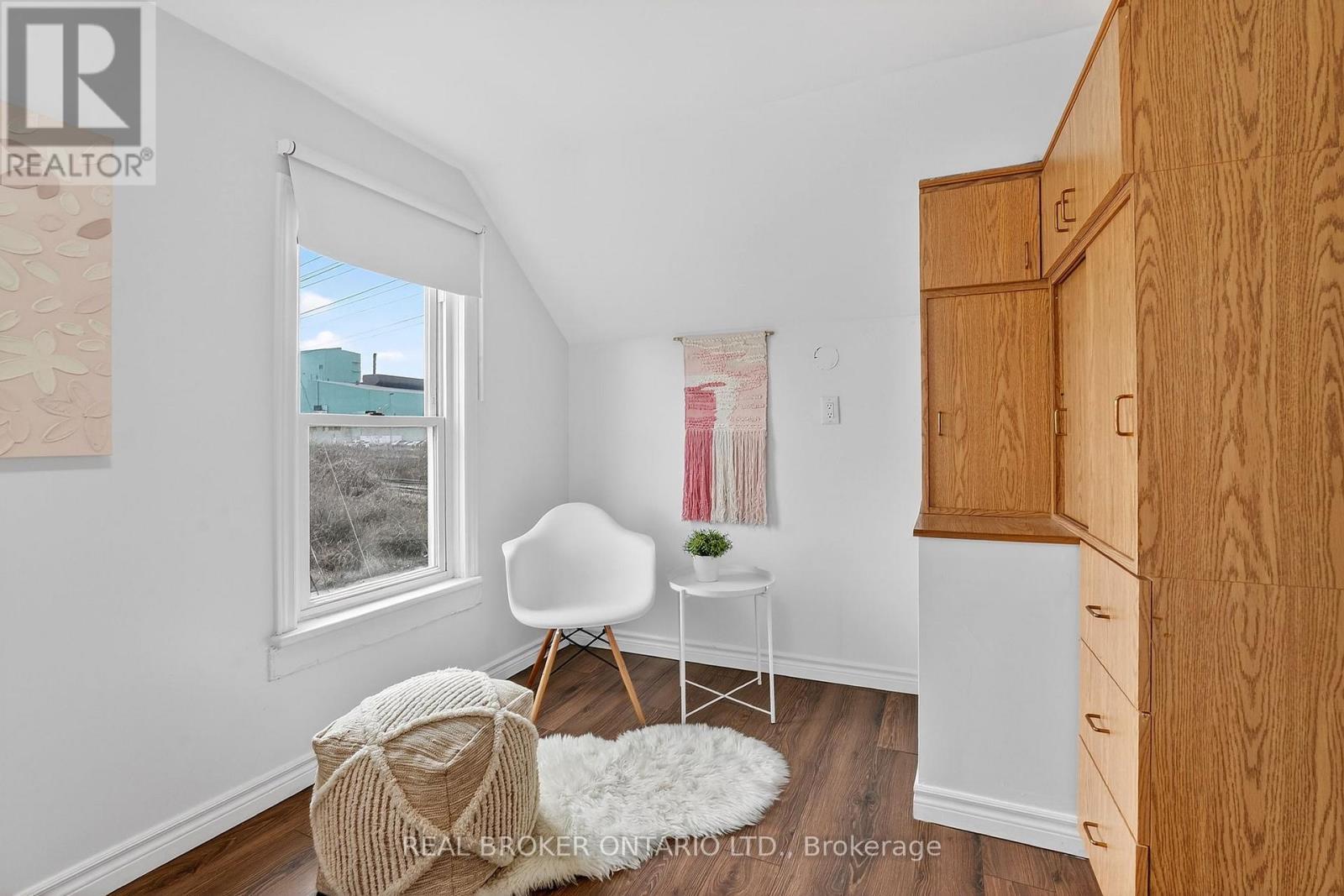 3 Beatty Avenue, Hamilton, ON - Indoor