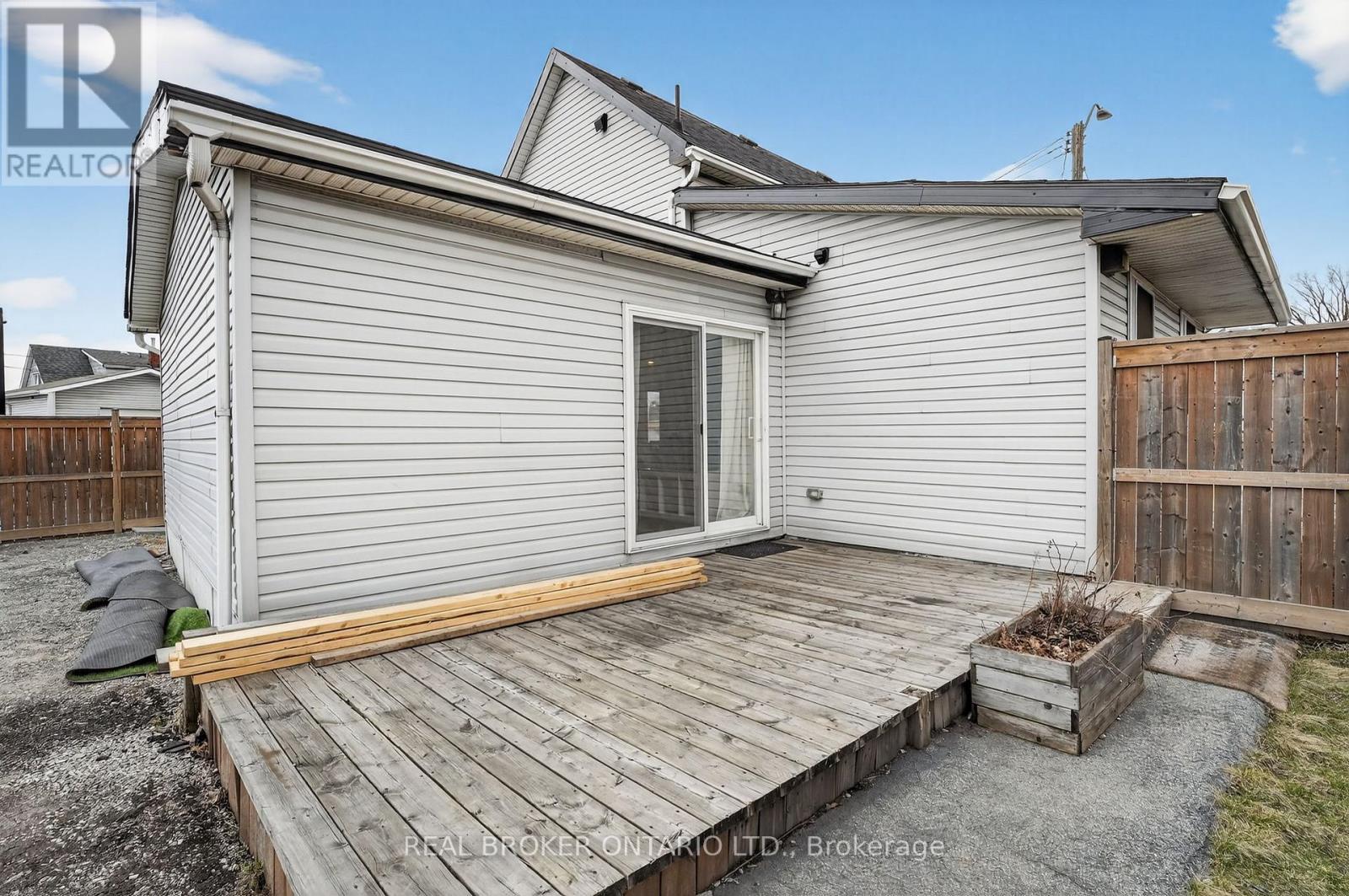 3 Beatty Avenue, Hamilton, ON - Outdoor With Deck Patio Veranda With Exterior