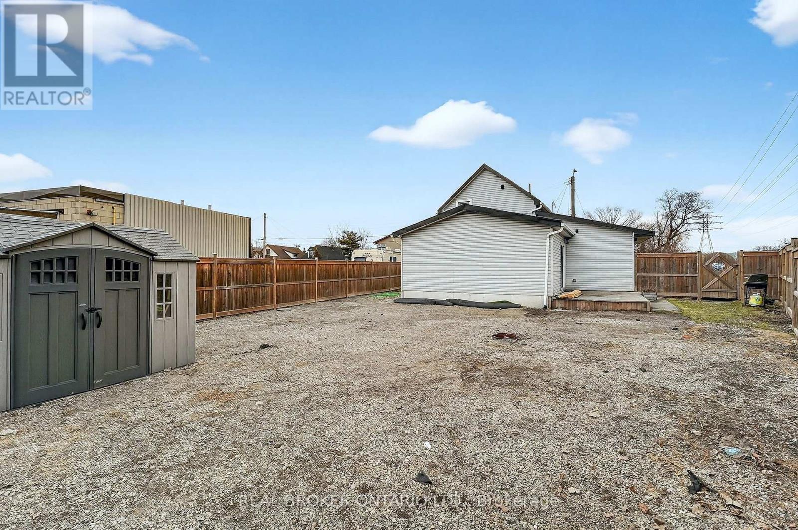 3 Beatty Avenue, Hamilton, ON - Outdoor