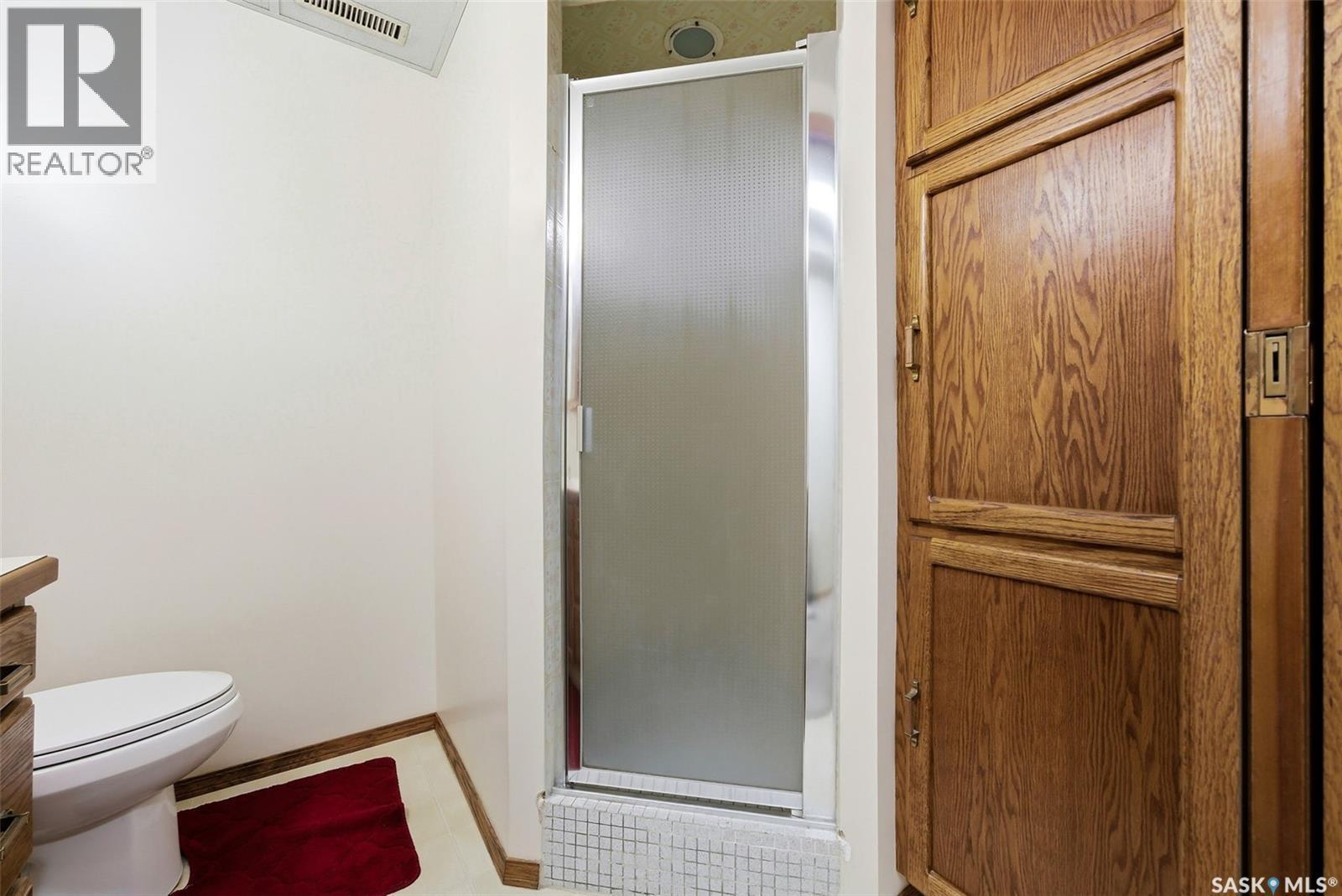 191 Elmview Road, Regina, SK - Indoor Photo Showing Bathroom