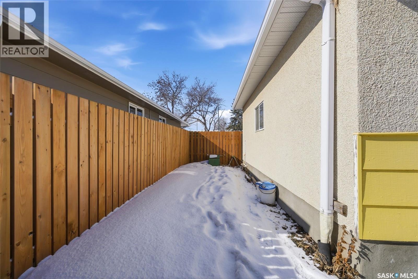 191 Elmview Road, Regina, SK - Outdoor With Exterior