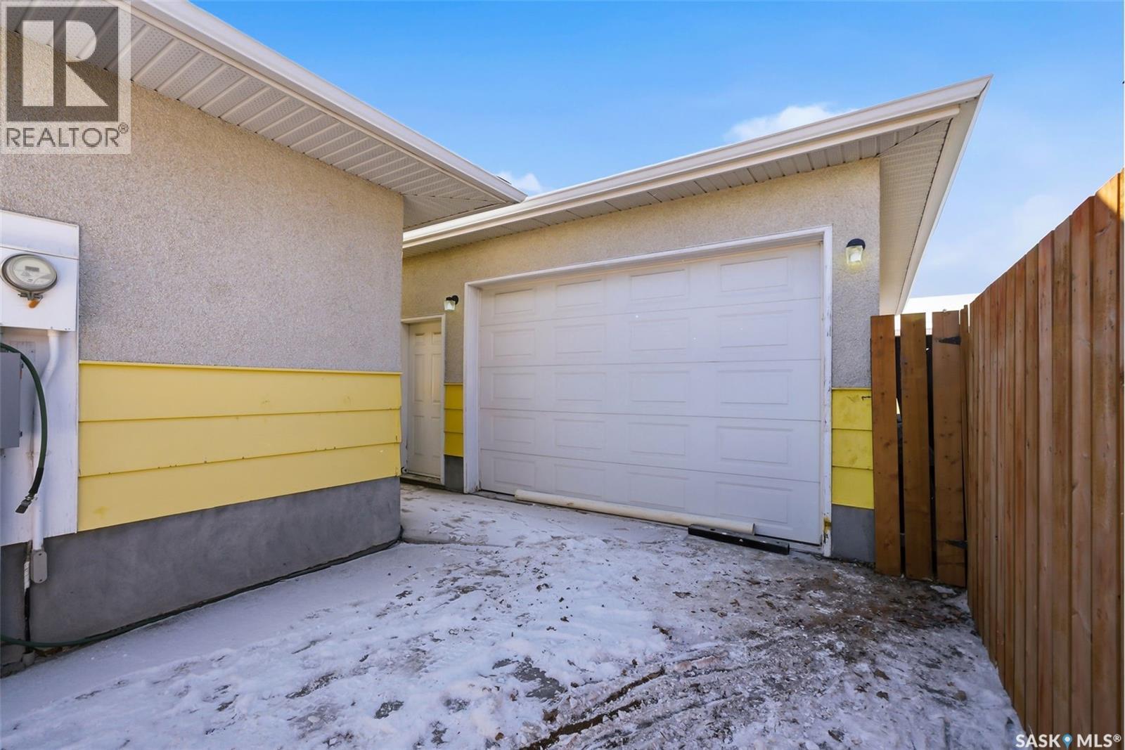 191 Elmview Road, Regina, SK - Outdoor With Exterior