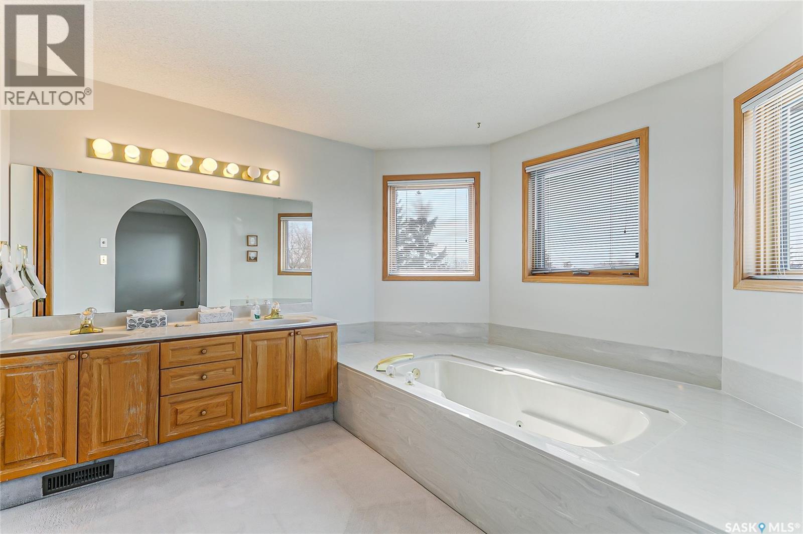 1328 Benjamin Crescent N, Regina, SK - Indoor Photo Showing Bathroom