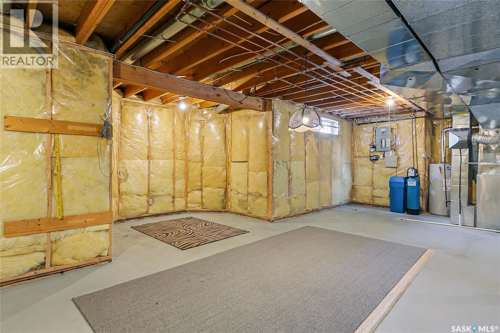 1328 Benjamin Crescent N, Regina, SK - Indoor Photo Showing Basement