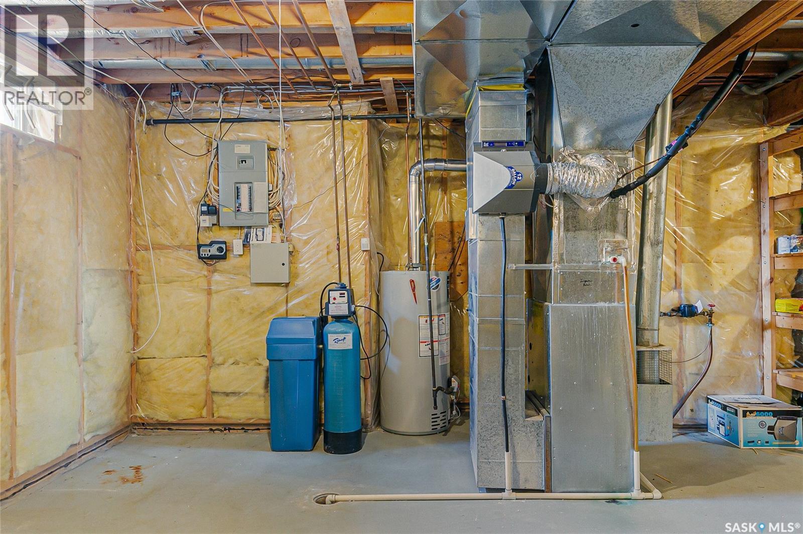 1328 Benjamin Crescent N, Regina, SK - Indoor Photo Showing Basement