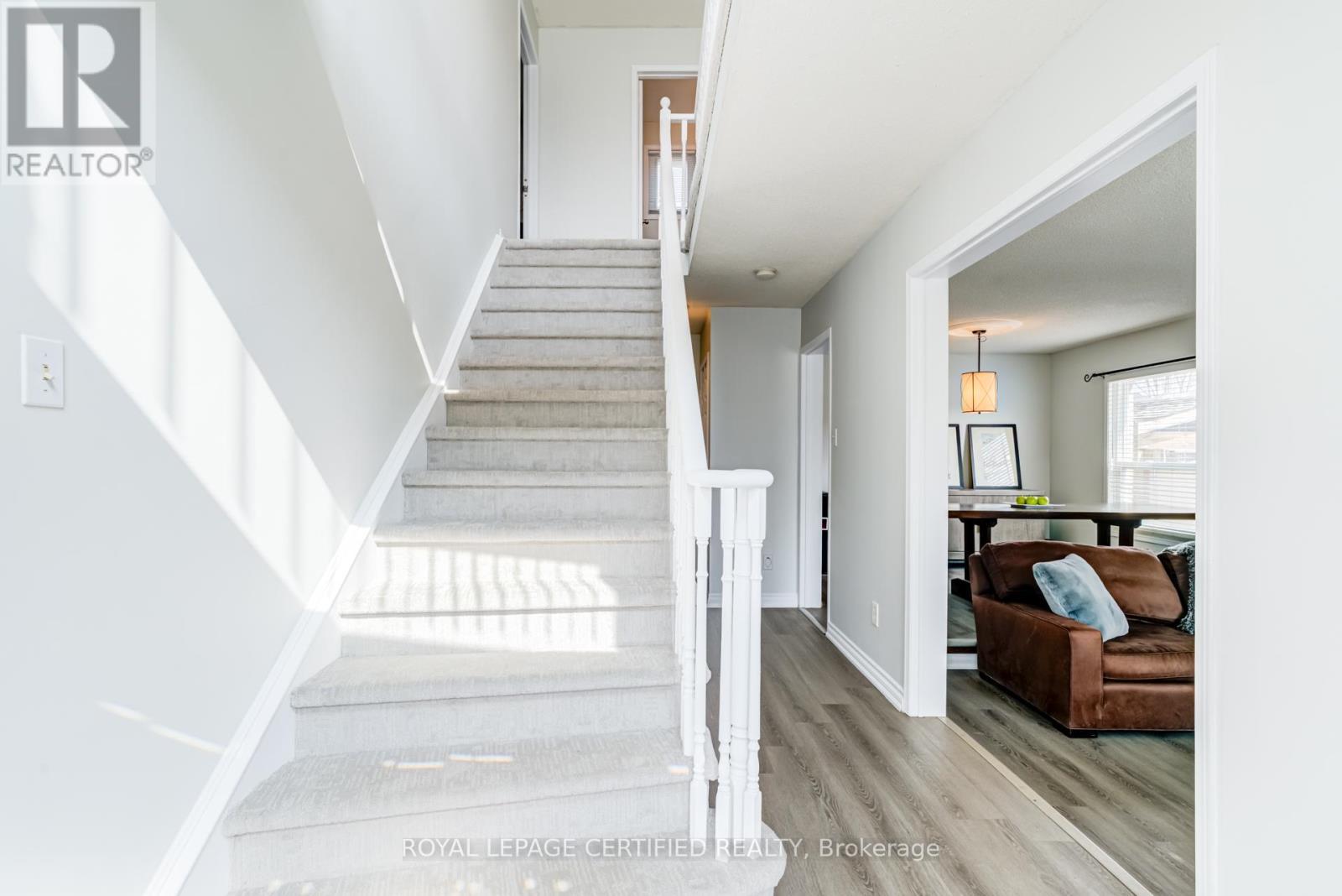 2197 Oakridge Crescent, Burlington, ON - Indoor Photo Showing Other Room