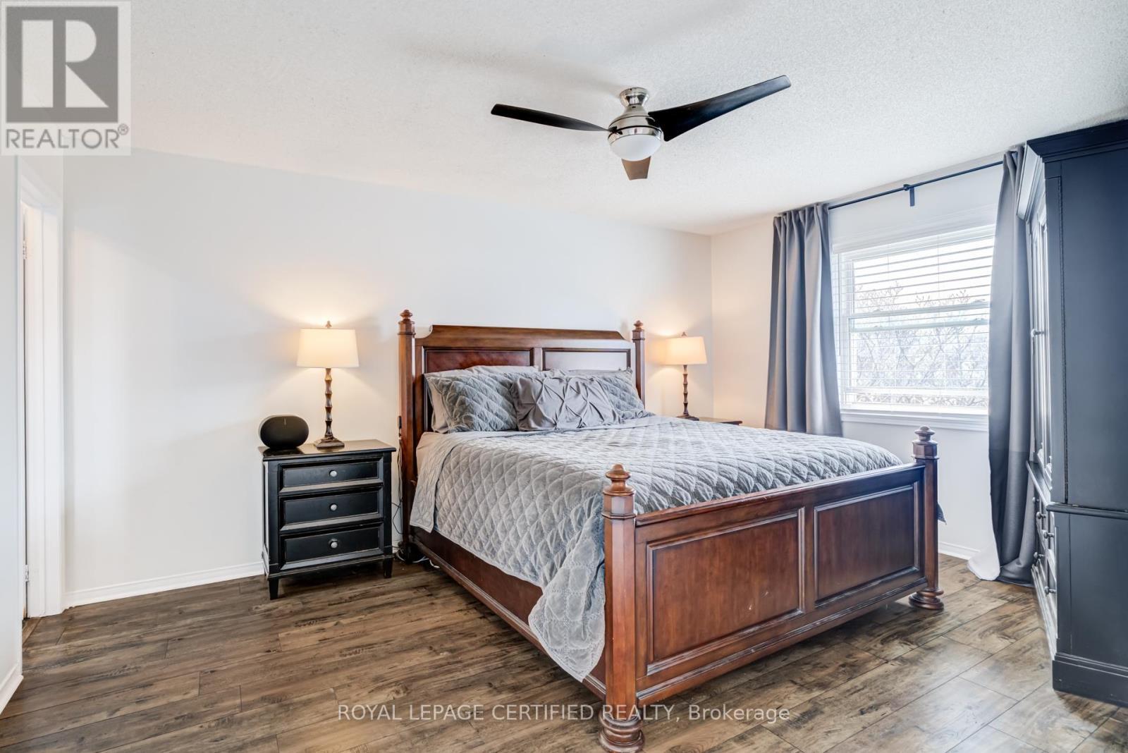 2197 Oakridge Crescent, Burlington, ON - Indoor Photo Showing Bedroom
