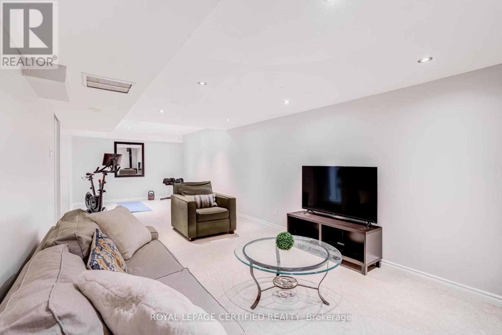 2197 Oakridge Crescent, Burlington, ON - Indoor