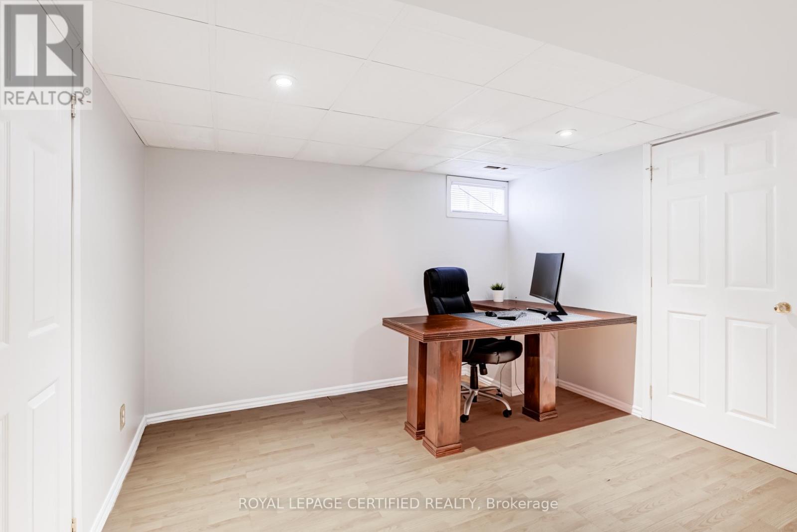 2197 Oakridge Crescent, Burlington, ON - Indoor Photo Showing Office