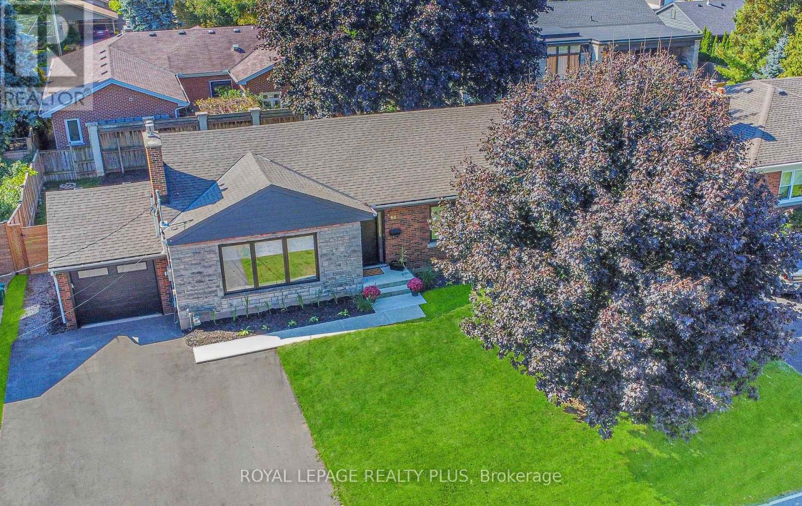 884 Eagle Drive, Burlington, ON - Outdoor