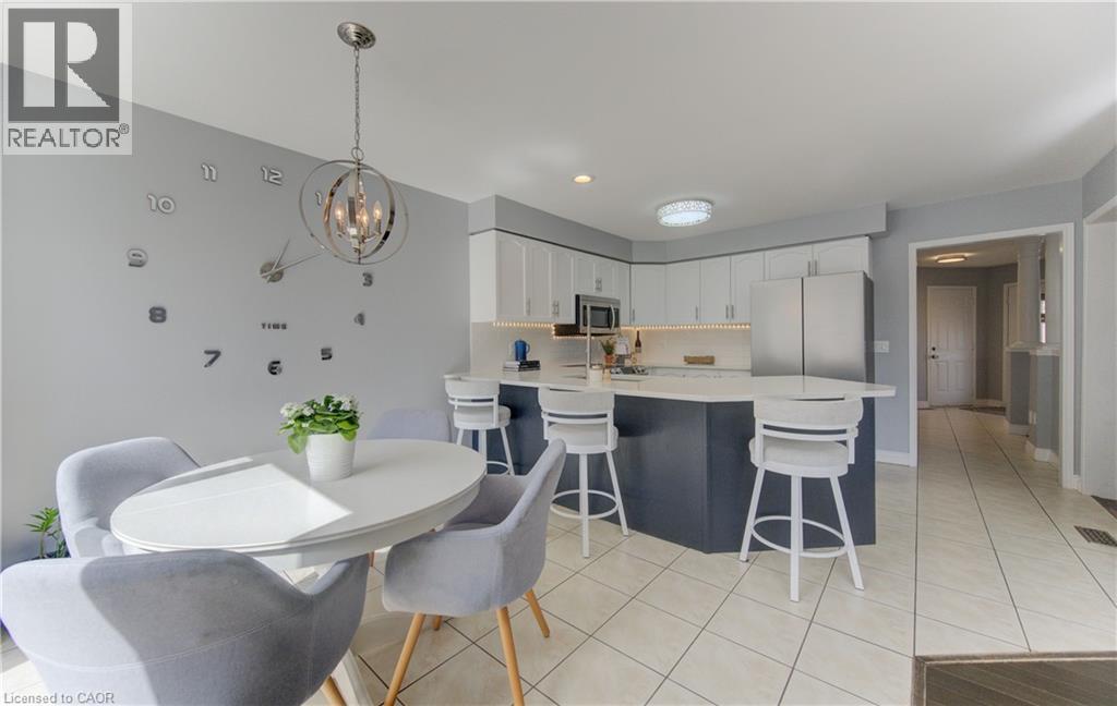 31 Adler Drive, Cambridge, ON - Indoor Photo Showing Dining Room