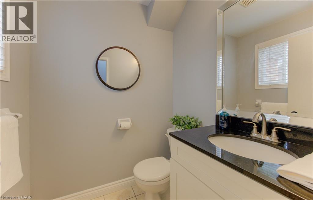 31 Adler Drive, Cambridge, ON - Indoor Photo Showing Bathroom