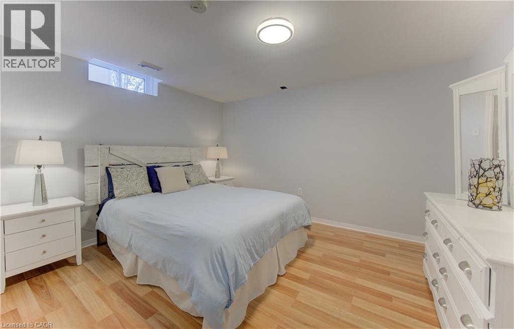 31 Adler Drive, Cambridge, ON - Indoor Photo Showing Bedroom