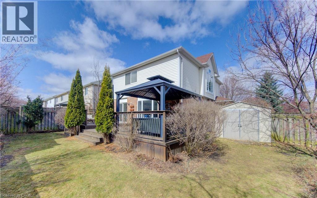 31 Adler Drive, Cambridge, ON - Outdoor With Deck Patio Veranda