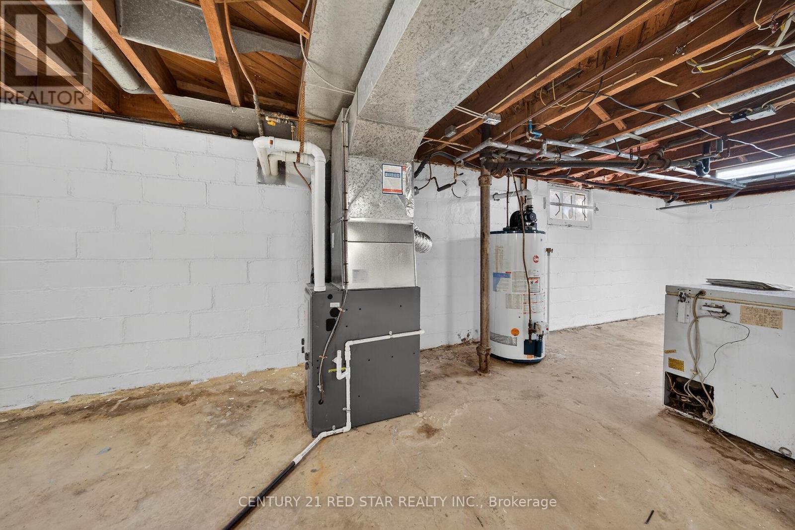 210 Huxley Avenue S, Hamilton, ON