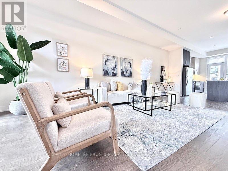 39 Credit Lane, Richmond Hill, ON - Indoor Photo Showing Living Room