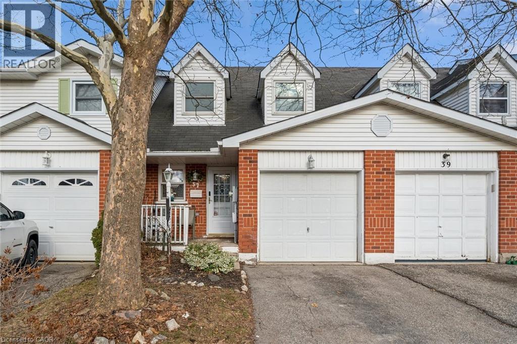 37 Edgemere Drive, Cambridge, ON - Outdoor With Facade