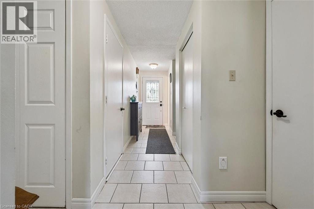 37 Edgemere Drive, Cambridge, ON - Indoor Photo Showing Other Room