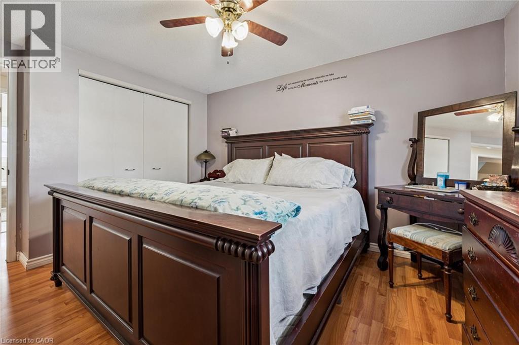 37 Edgemere Drive, Cambridge, ON - Indoor Photo Showing Bedroom