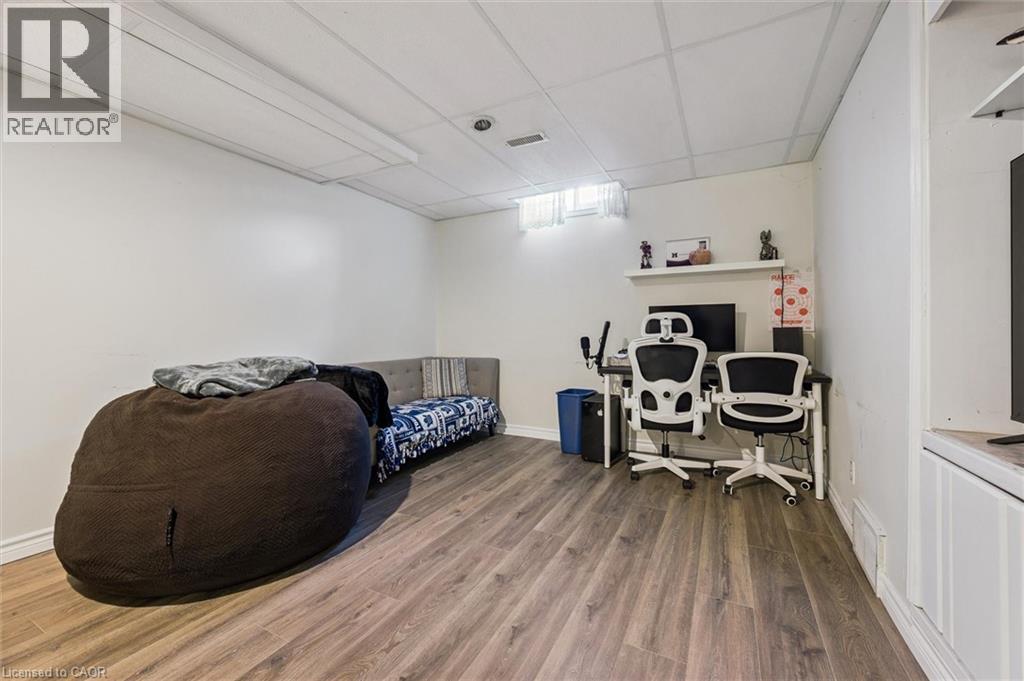 37 Edgemere Drive, Cambridge, ON - Indoor