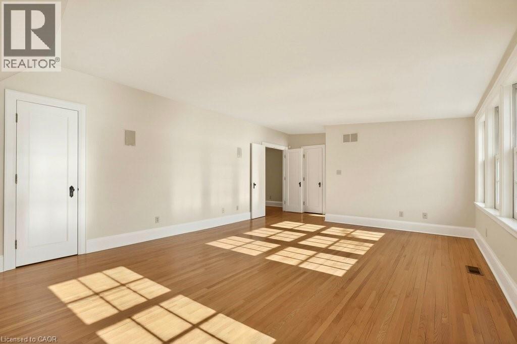 3196 Lakeshore Road, Burlington, ON - Indoor Photo Showing Other Room