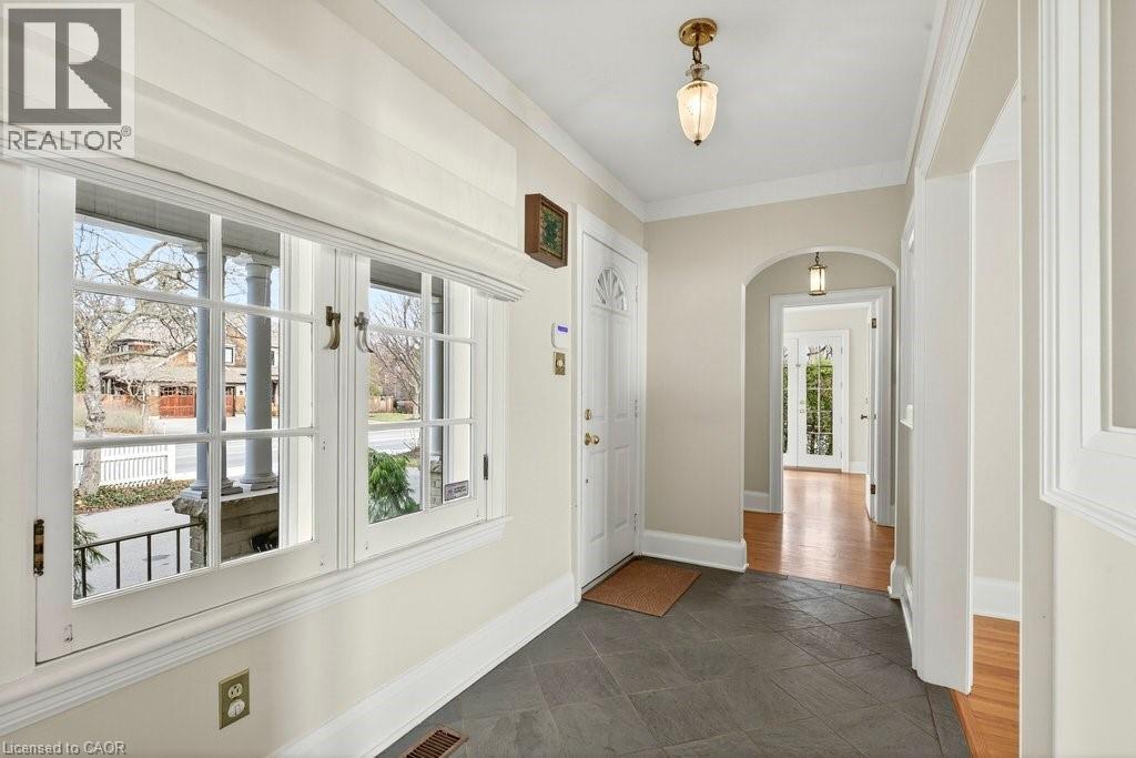 3196 Lakeshore Road, Burlington, ON - Indoor Photo Showing Other Room