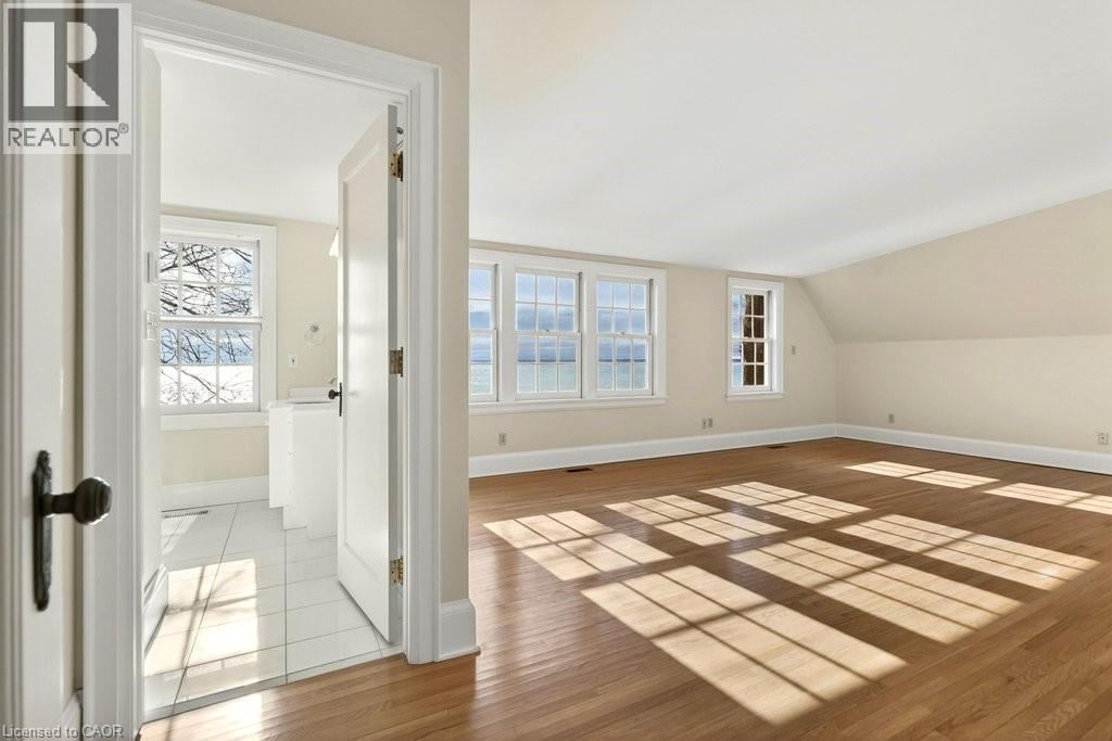 3196 Lakeshore Road, Burlington, ON - Indoor Photo Showing Other Room