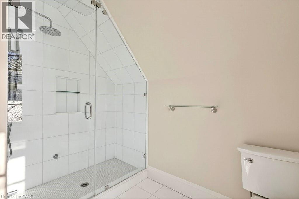 3196 Lakeshore Road, Burlington, ON - Indoor Photo Showing Bathroom