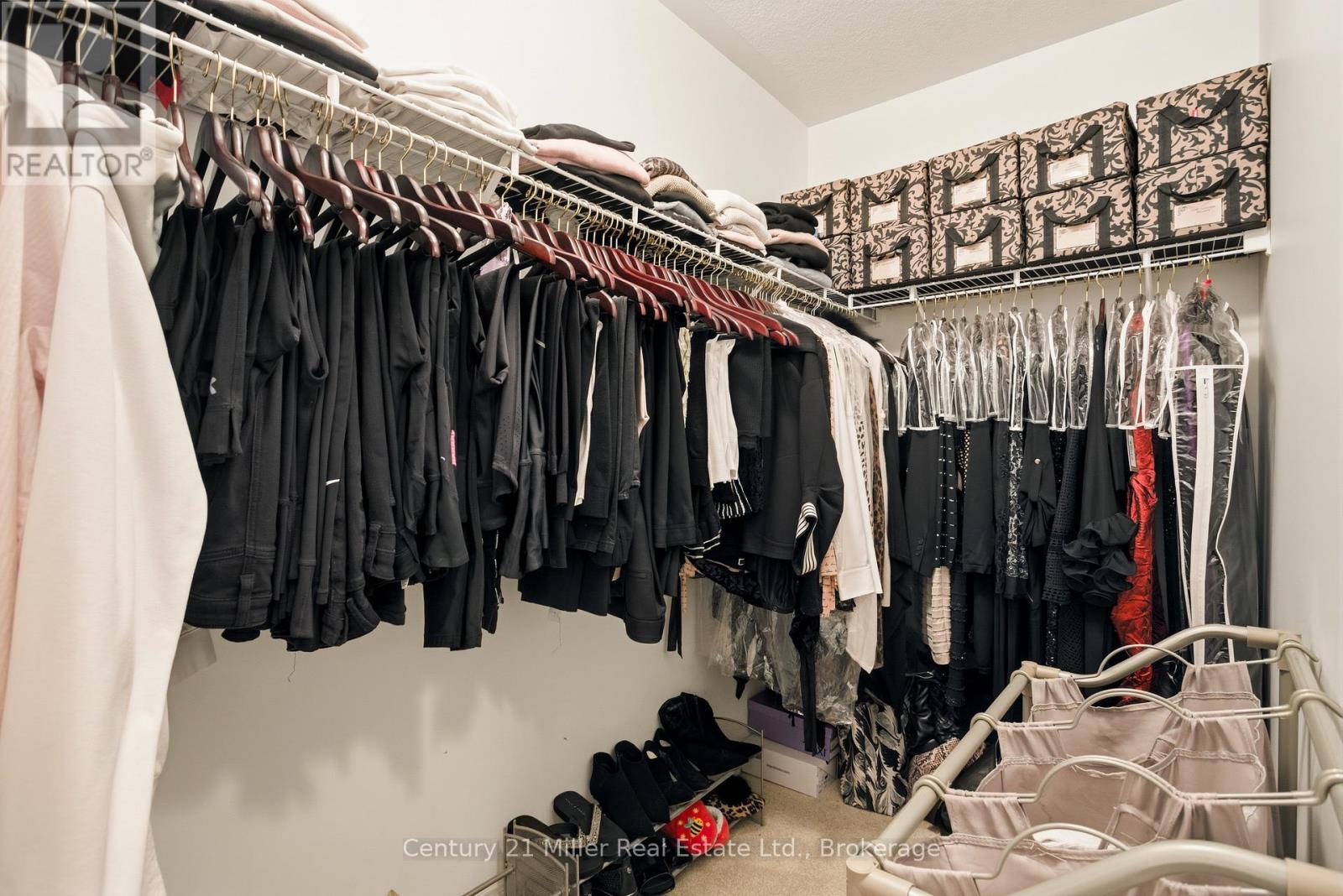 140 Dellgrove Circle, Cambridge, ON - Indoor With Storage