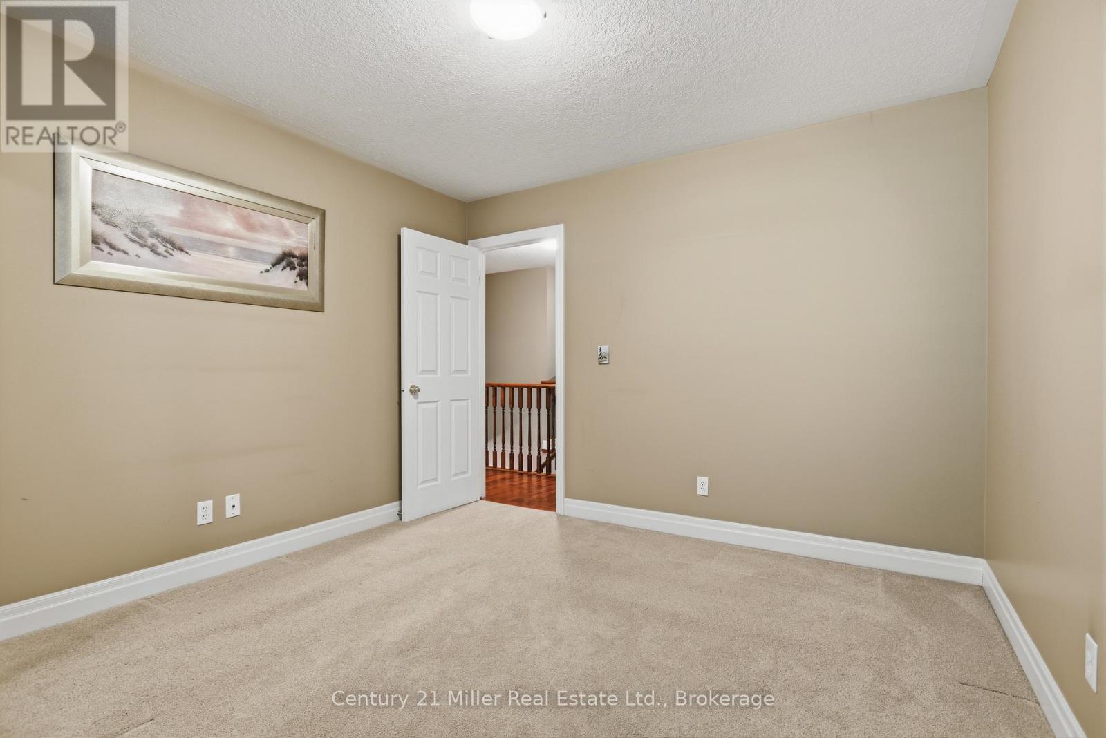 140 Dellgrove Circle, Cambridge, ON - Indoor Photo Showing Other Room