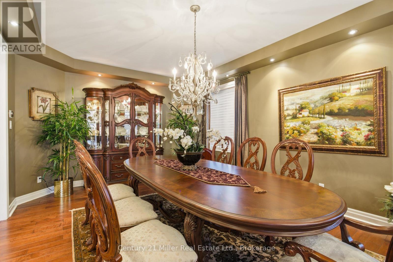 140 Dellgrove Circle, Cambridge, ON - Indoor Photo Showing Dining Room