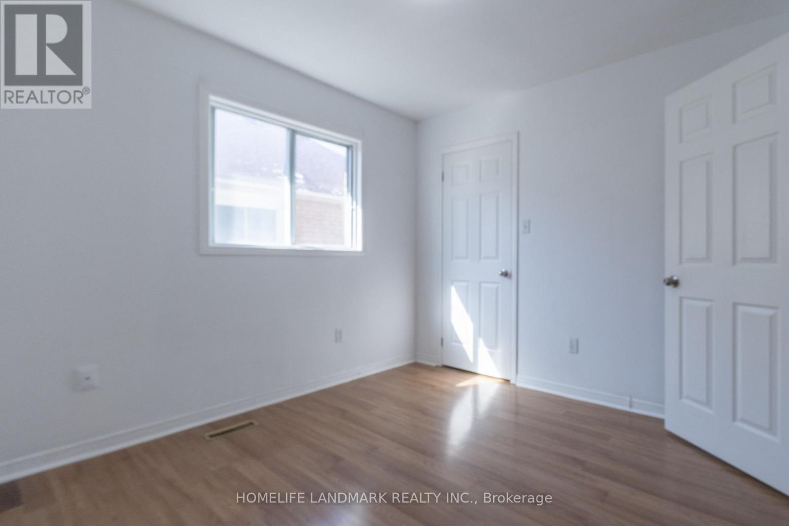 2453 Strathmore Crescent, Mississauga, ON - Indoor Photo Showing Other Room