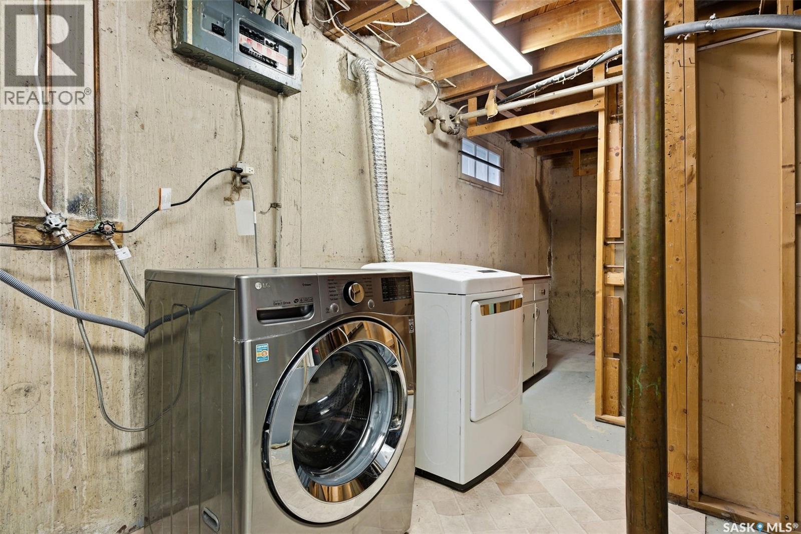 47 Mathieu Crescent, Regina, SK - Indoor Photo Showing Laundry Room