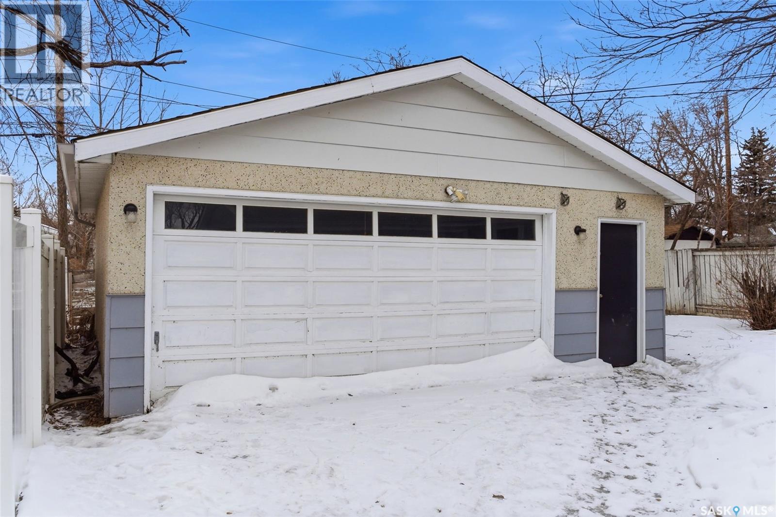47 Mathieu Crescent, Regina, SK - Outdoor With Exterior