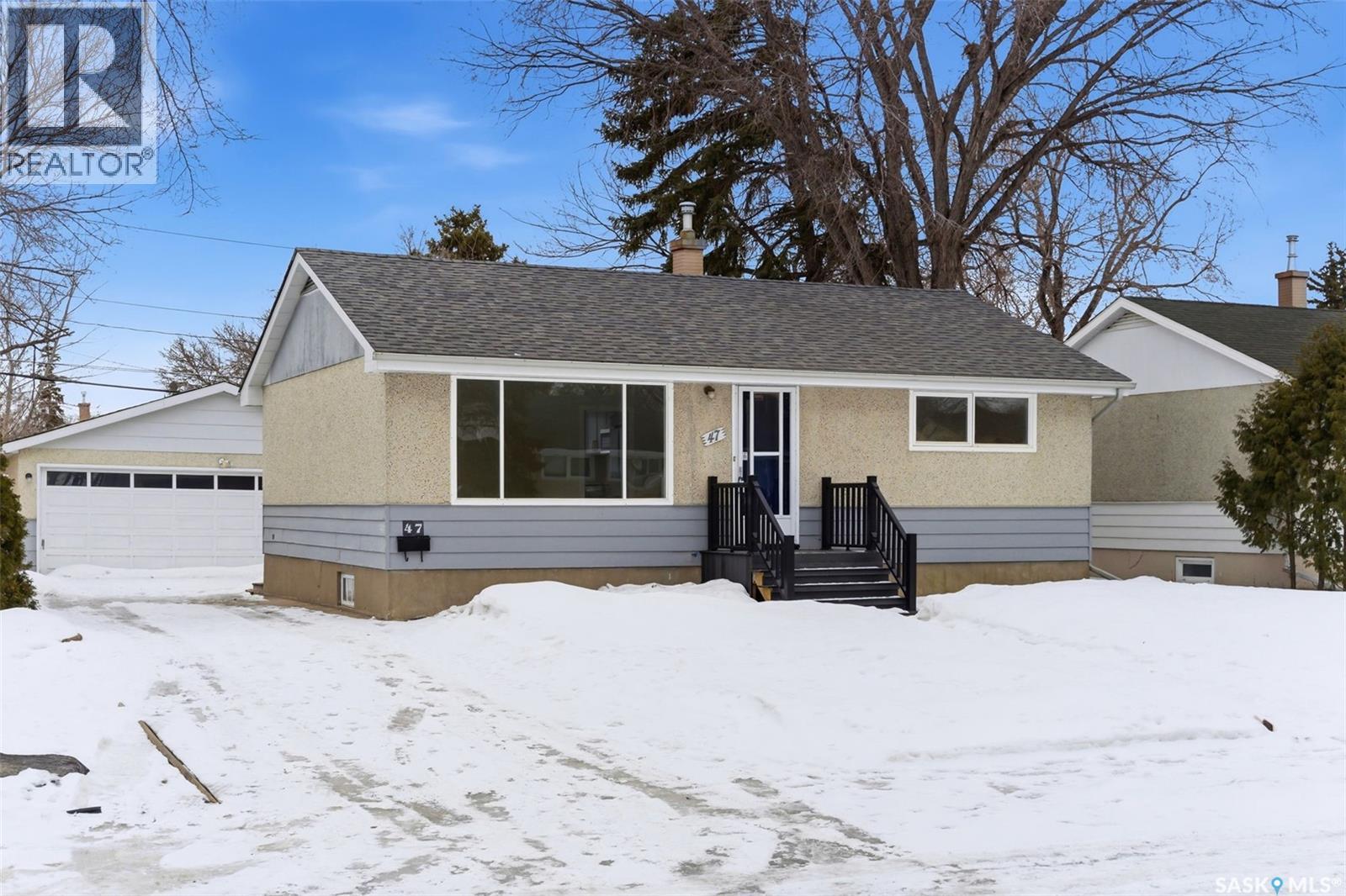 47 Mathieu Crescent, Regina, SK - Outdoor