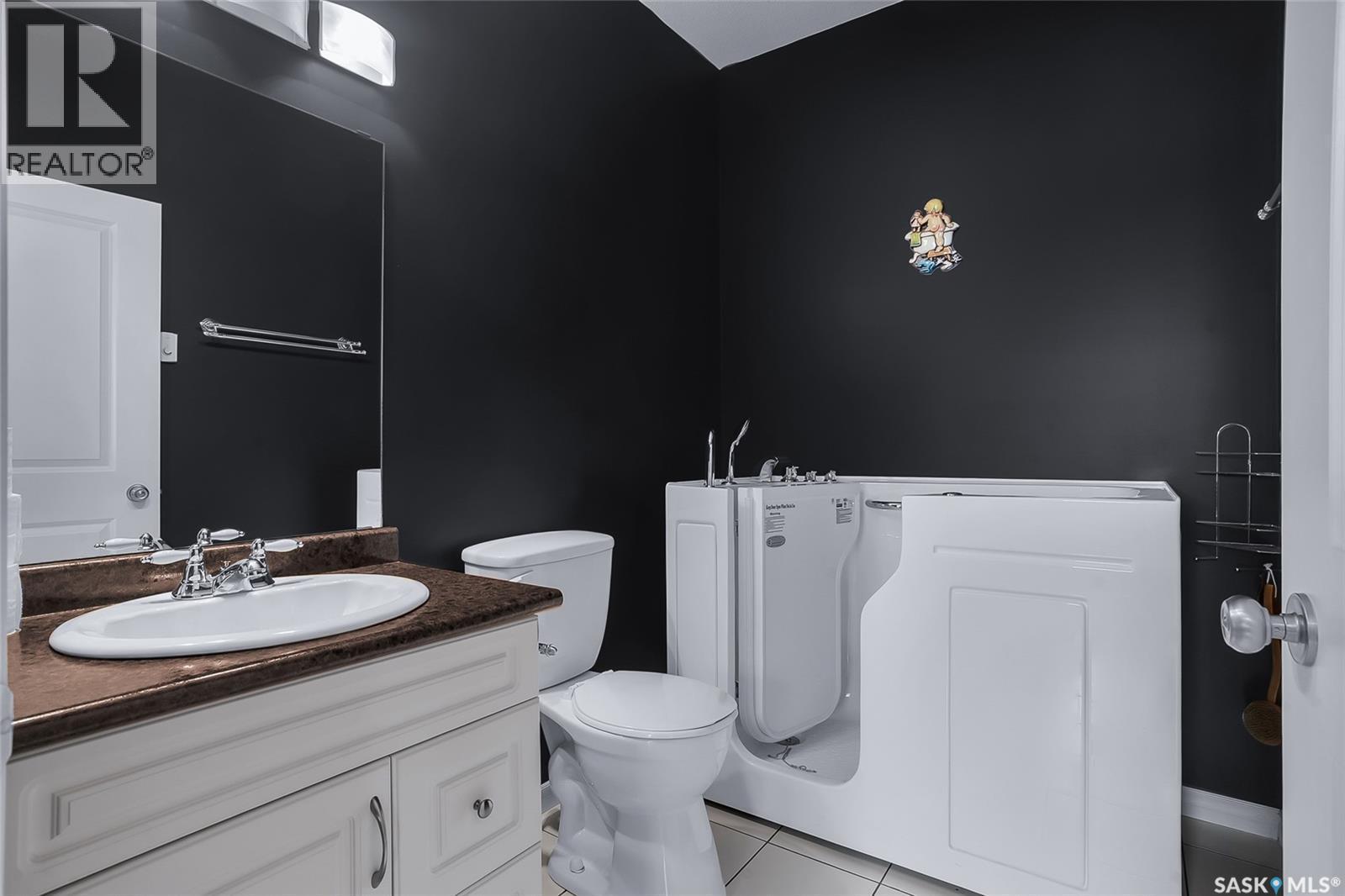 801 1St Avenue, Rosthern, SK - Indoor