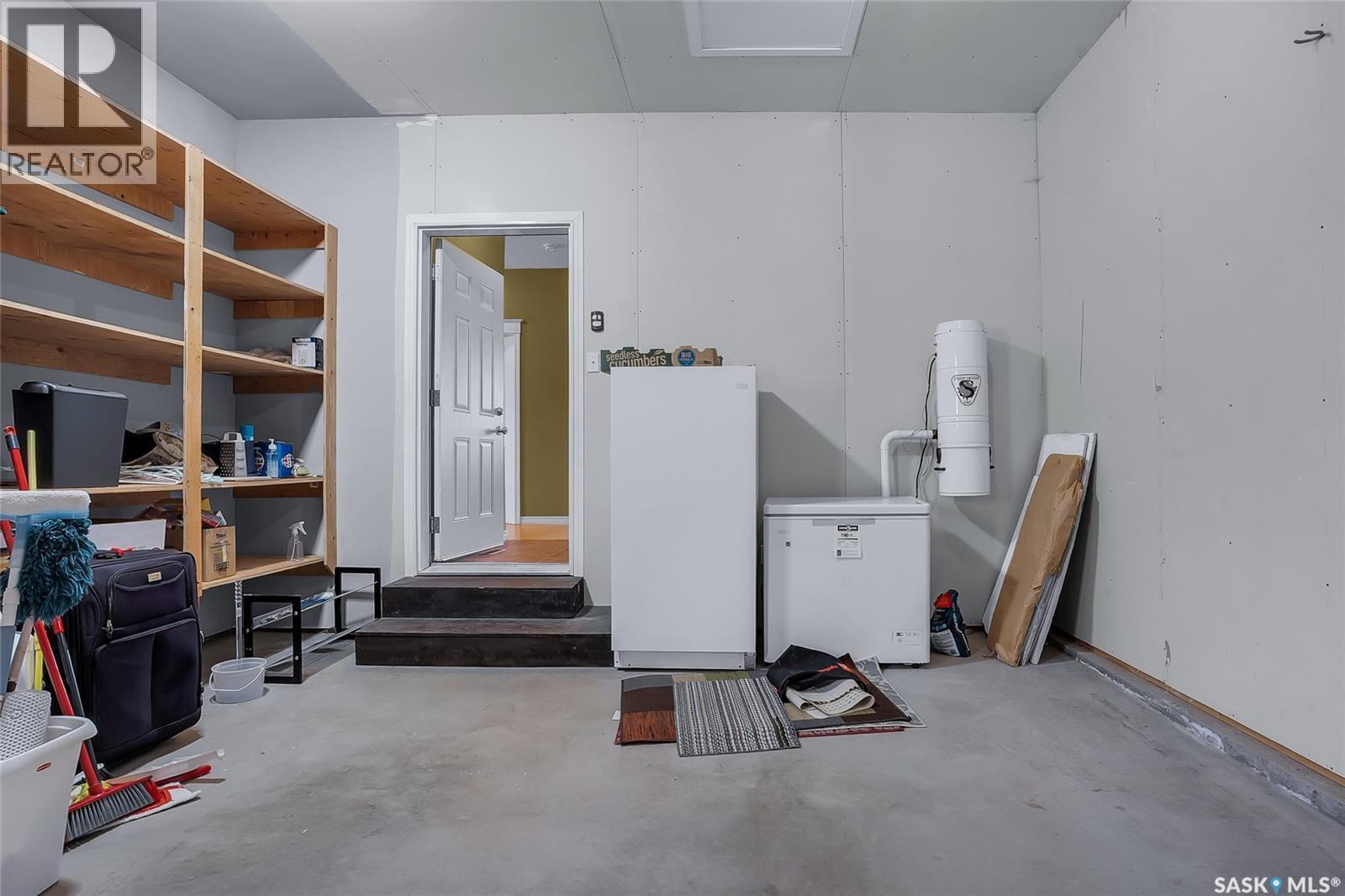 801 1St Avenue, Rosthern, SK - Indoor