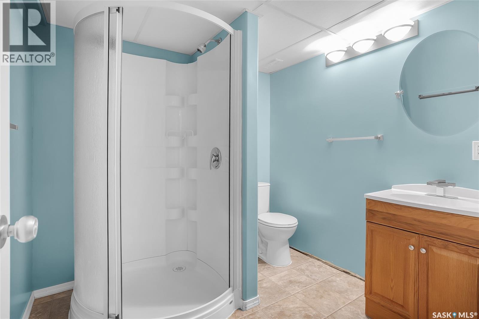 801 1St Avenue, Rosthern, SK - Indoor Photo Showing Bathroom