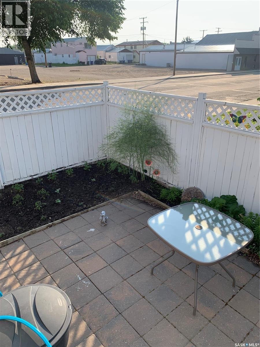 801 1St Avenue, Rosthern, SK - Outdoor