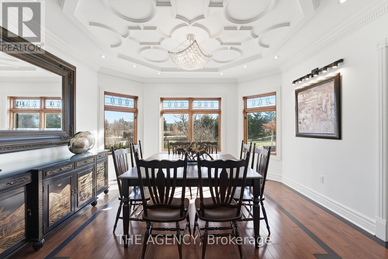 2659 2 Sideroad, Burlington, ON - Indoor Photo Showing Dining Room