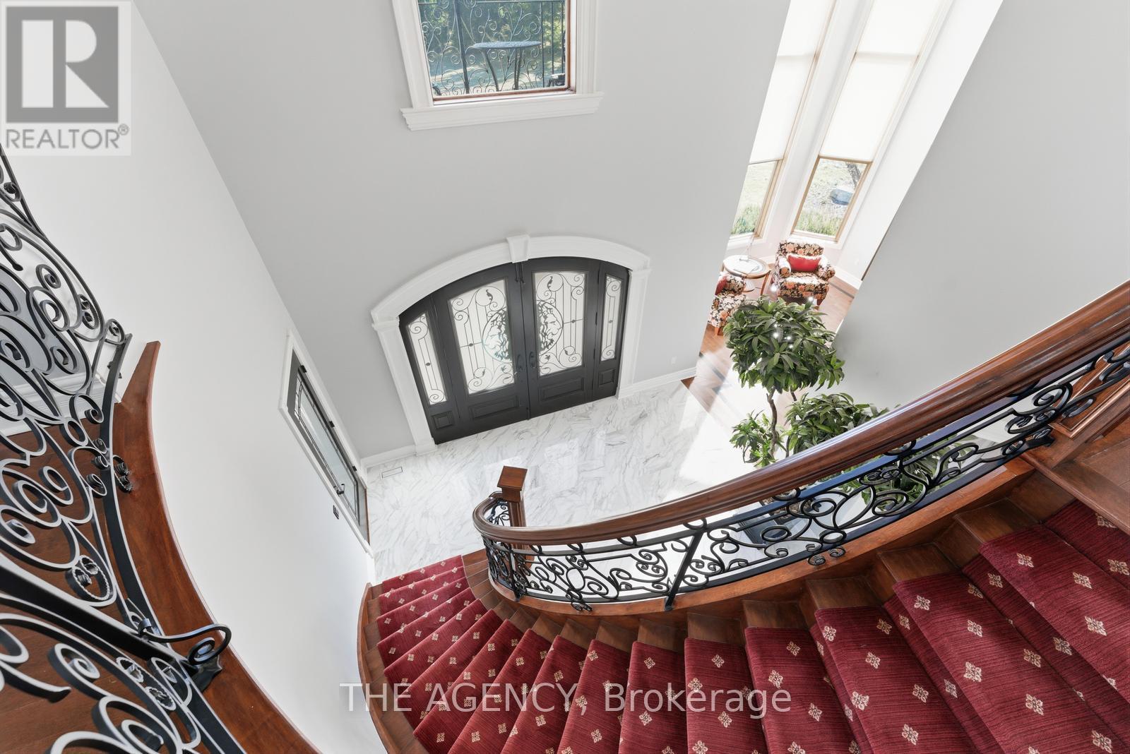 2659 2 Sideroad, Burlington, ON - Indoor Photo Showing Other Room