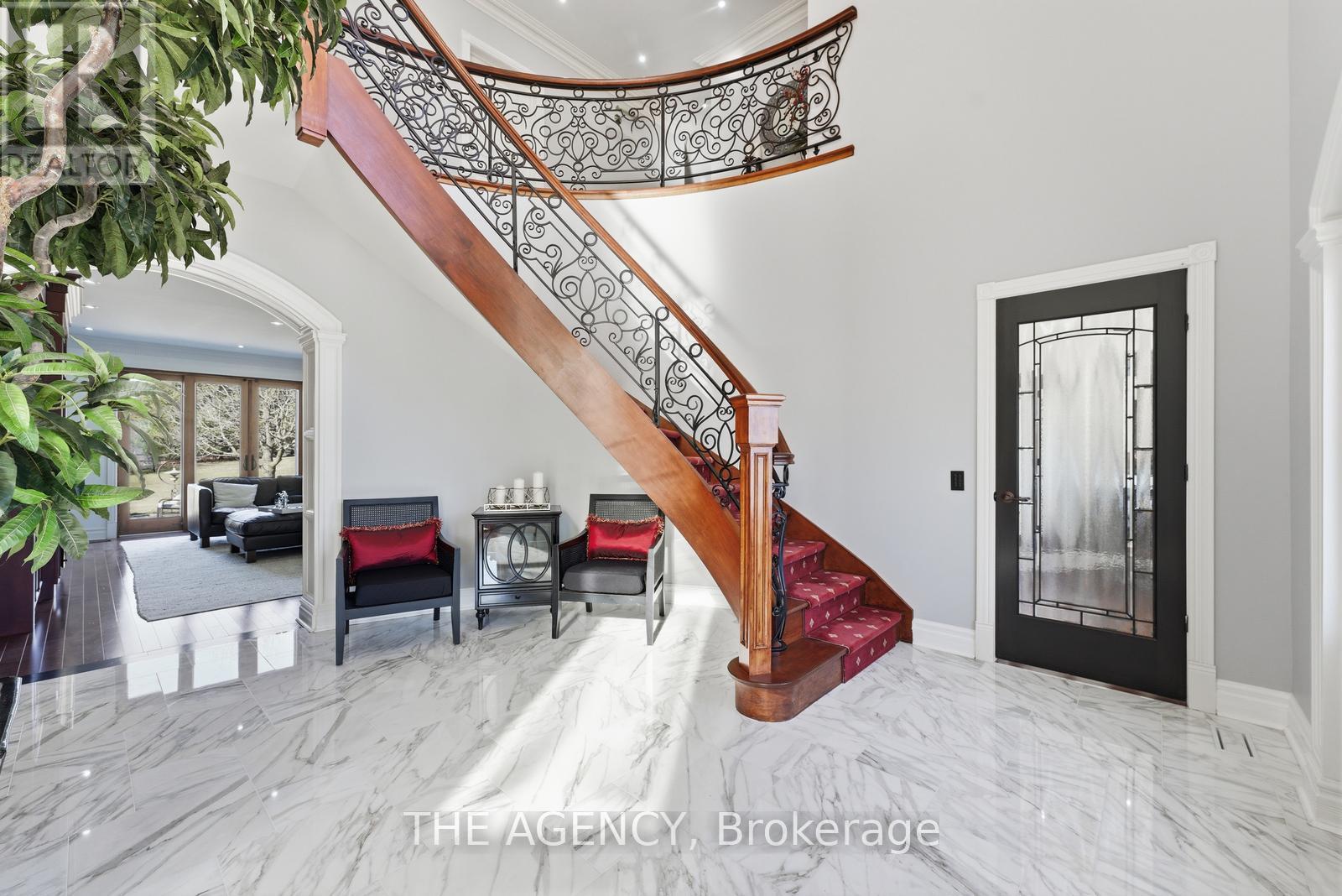 2659 2 Sideroad, Burlington, ON - Indoor Photo Showing Other Room