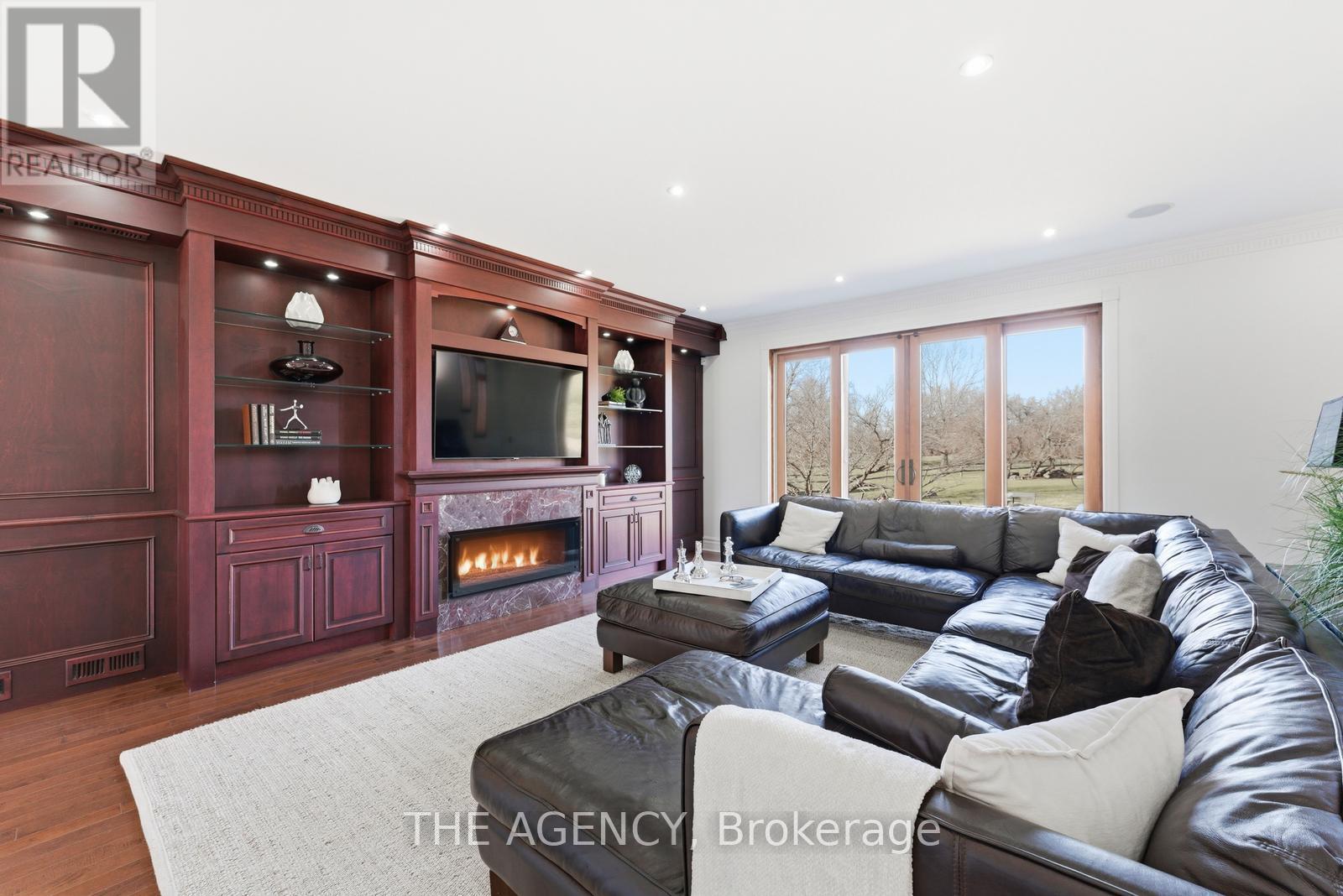 2659 2 Sideroad, Burlington, ON - Indoor Photo Showing Living Room With Fireplace