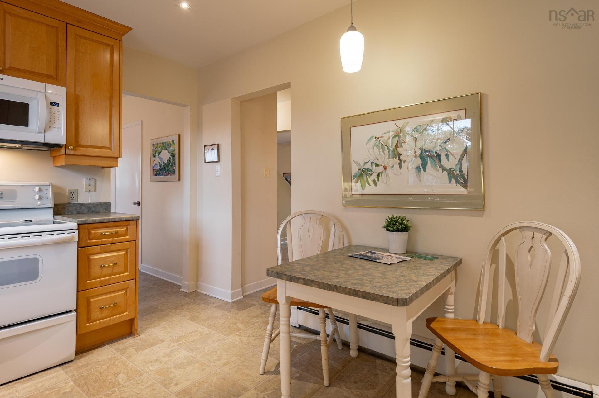 5 Wyndrock Drive, Halifax, NS