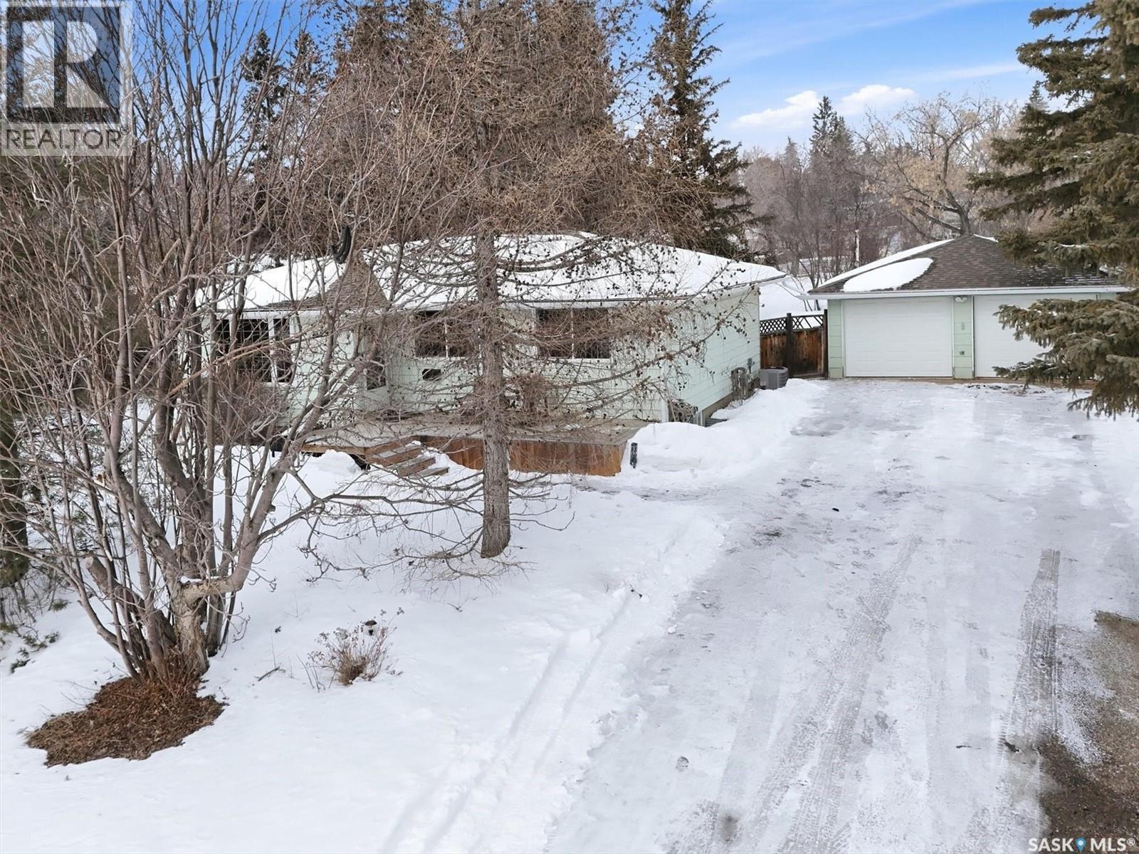 3314 Dieppe Street, Saskatoon, SK - Outdoor