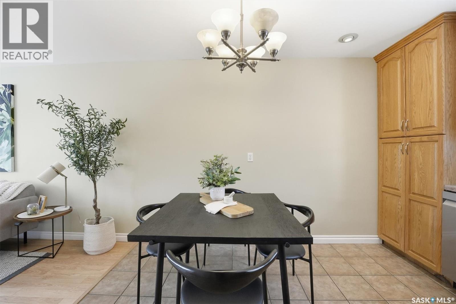 3314 Dieppe Street, Saskatoon, SK - Indoor Photo Showing Dining Room