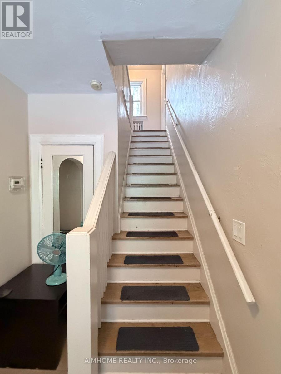 110 Traymore Avenue, Hamilton, ON - Indoor Photo Showing Other Room