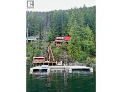 31 Lime Cliffs Beach Sicamous, BC V0E 2V0