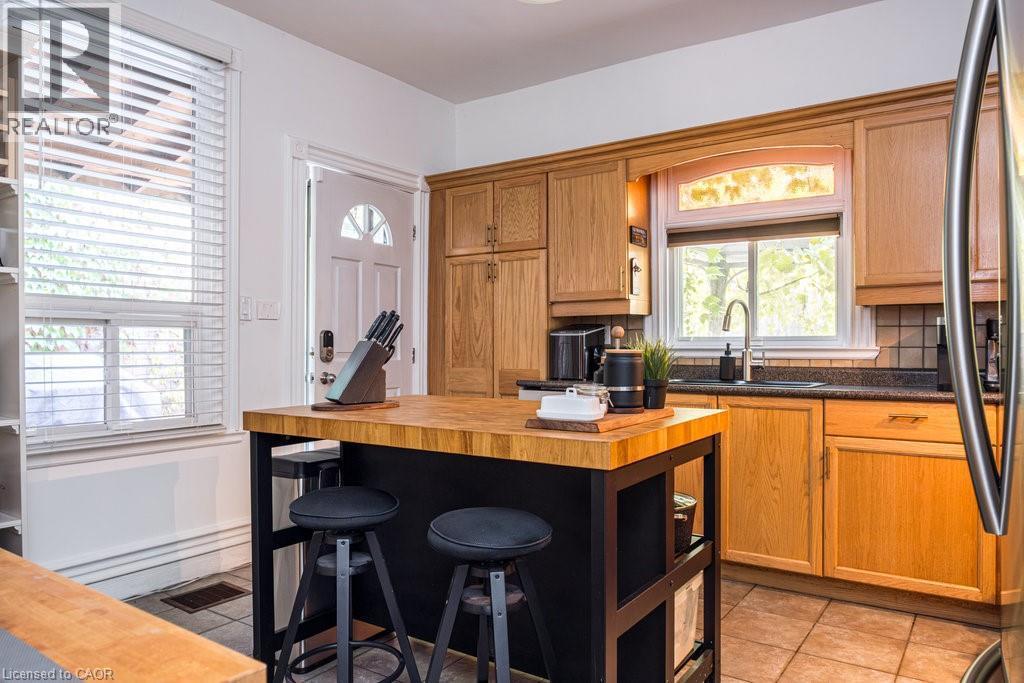 122 East Avenue S, Hamilton, ON - Indoor Photo Showing Other Room